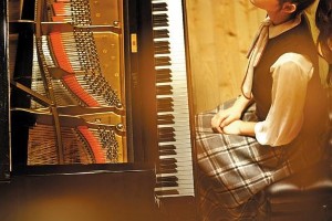 《蜗牛与黄鹂鸟》口碑不佳：林允张新成甜恋音乐剧