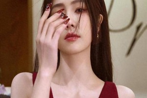 白鹿红色短裙性感写真，身材惊艳
