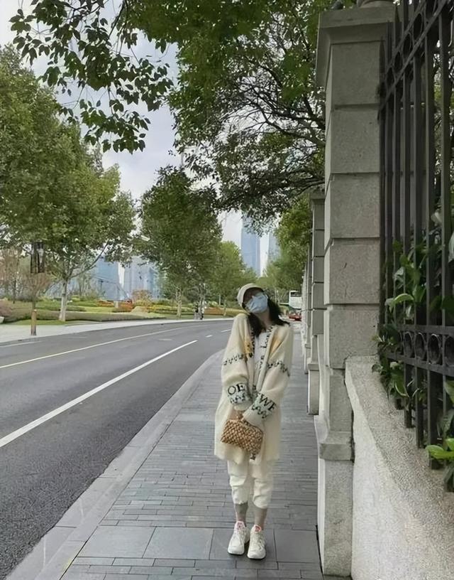 迪丽热巴私服造型