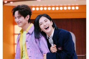 何炅51岁生日引热议：腹肌照刷屏，快乐家族低调