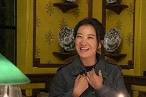 贾玲瘦身100斤逆袭：从喜剧女王到票房冠军导演