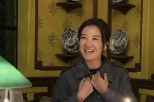 贾玲生日现身上海餐厅，瘦身成功状态佳