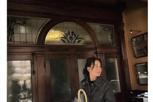 贾玲43岁生日惊艳亮相，瘦身成功展现优雅蜕变