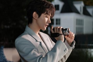 邓为央视五四晚会首秀 与关晓彤合唱惊艳全场