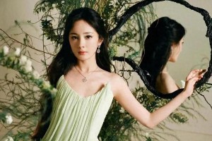 杨幂37岁逆天大长腿秘诀：健身穿搭全解析