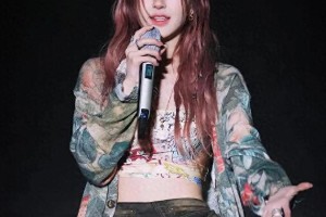 赵露思舞台剧遭剪辑仅剩7分钟，粉丝愤怒真相待查