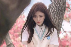 鞠婧祎春日樱花写真：丢掉坏心情，拥抱春天
